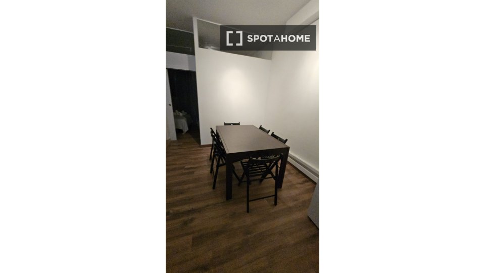 Apartment Barcelona, 5 beds, 110m² — photo 3