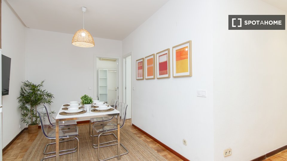 Double room Madrid, 6 beds — photo 54