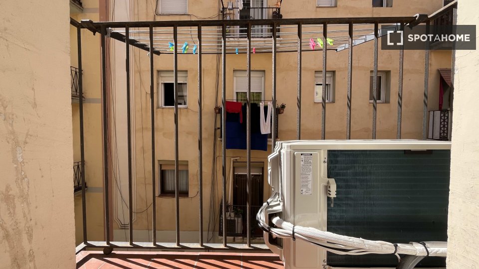 Apartment mono Barcelona, 37m² — photo 6