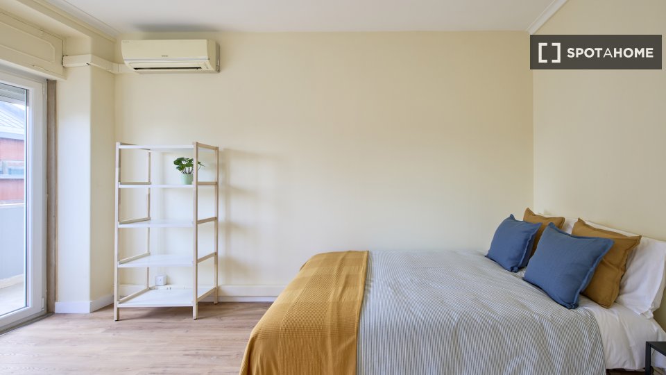 Double room Lisbon, 9 beds, 160m² — photo 37