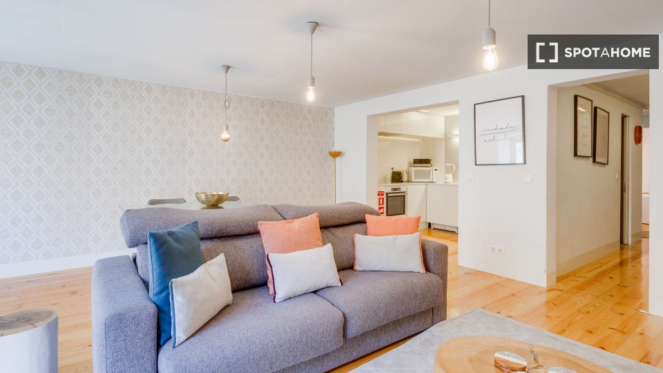 Apartment Lisbon, 2 beds — photo 34
