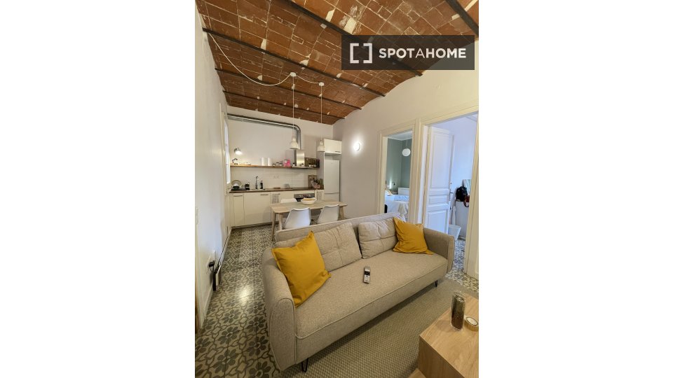 Double room Barcelona, 3 beds, 110m² — photo 18