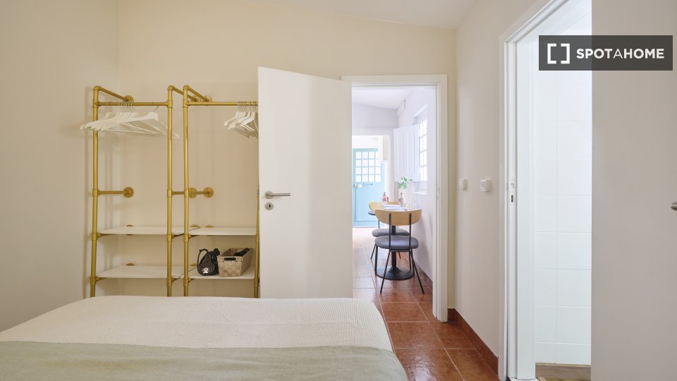 Apartment Lisbon, 1 bed — photo 2