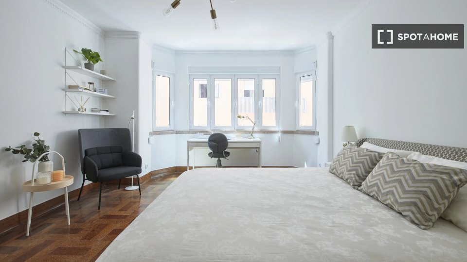 Double room Lisbon, 7 beds — photo 12