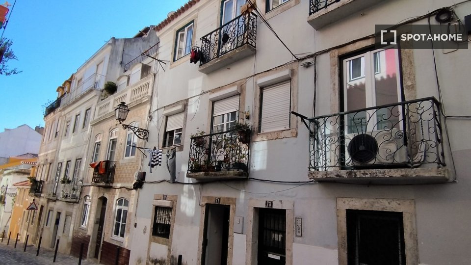 Apartment Lisbon, 1 bed — photo 2