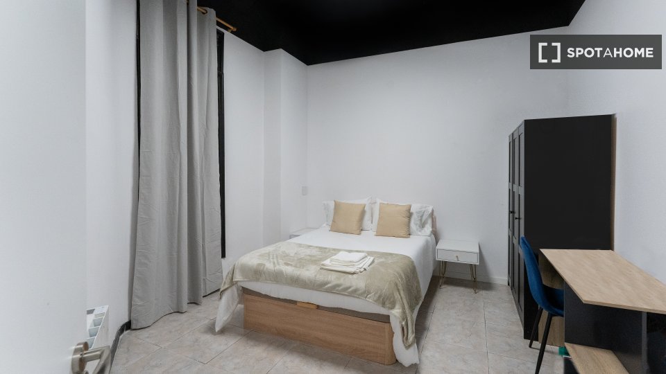Double room Madrid, 11 beds — photo 2