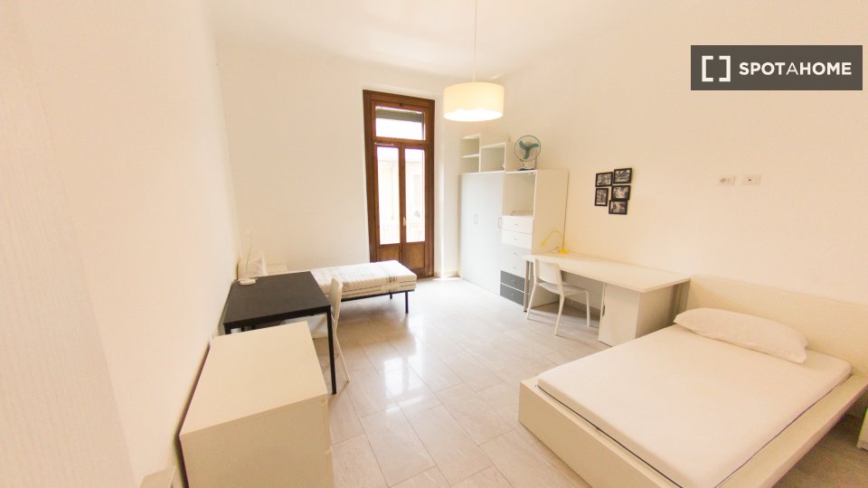 Double room Milan, 2 beds — photo 2
