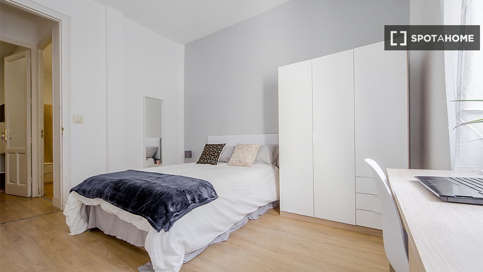 Double room Madrid, 8 beds, 200m² — photo 7