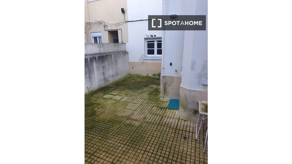 Double room Lisbon, 4 beds — photo 5