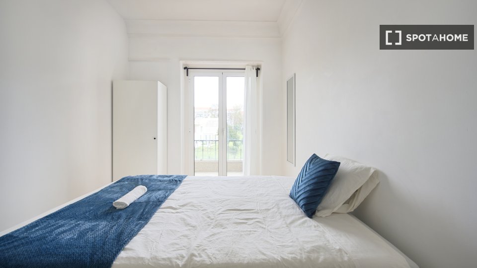 Double room Lisbon, 9 beds — photo 30