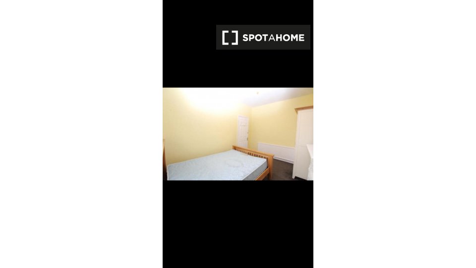 Double room London, 1 bed — photo 1
