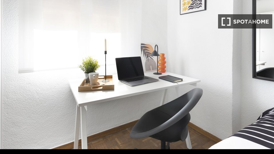 Habitación en piso compartido, Goya, Madrid