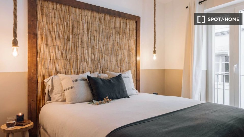 Apartment Lisbon, 2 beds — photo 17