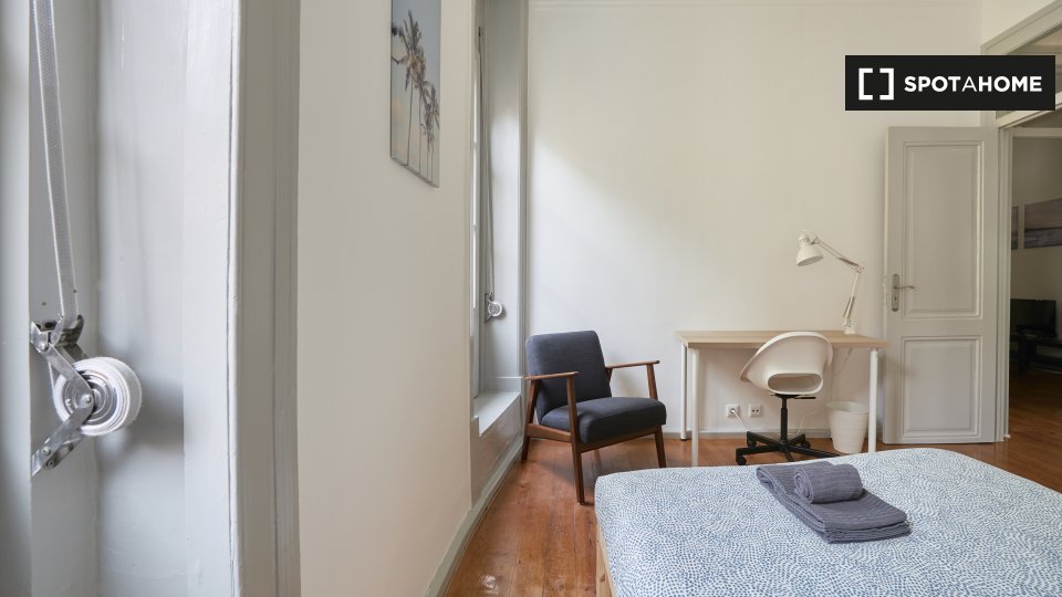 Double room Lisbon, 4 beds — photo 3