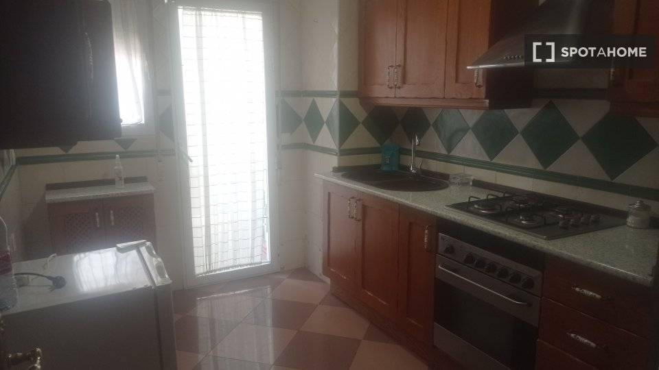 Double room Jaen, 3 beds — photo 6