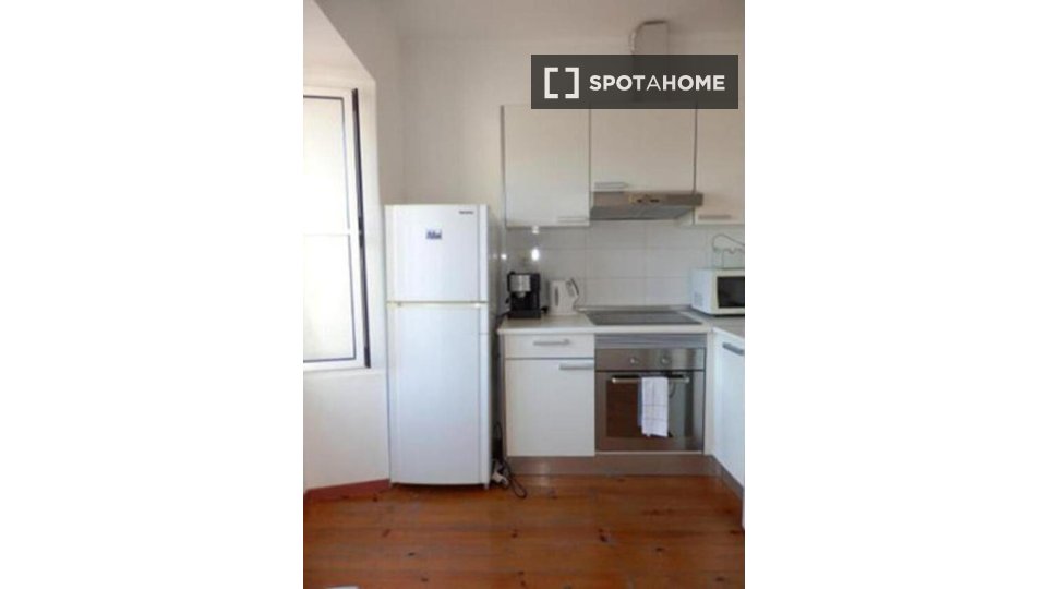 Apartment Lisbon, 2 beds — photo 9