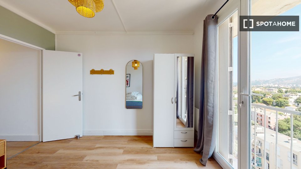 Double room Marseille, 9 beds — photo 12