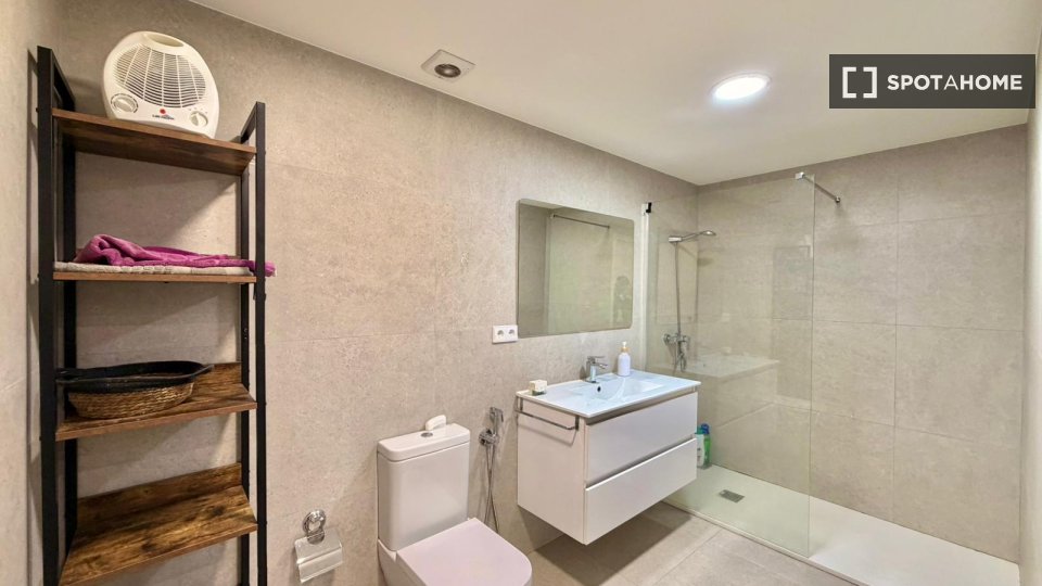 Apartment Valencia, 3 beds, 97m² — photo 8