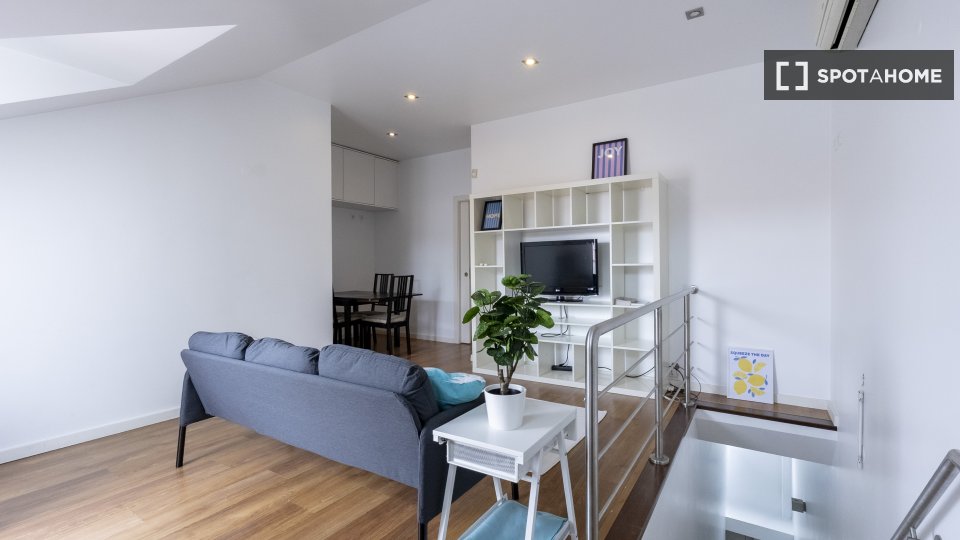 Apartment Lisbon, 1 bed — photo 1