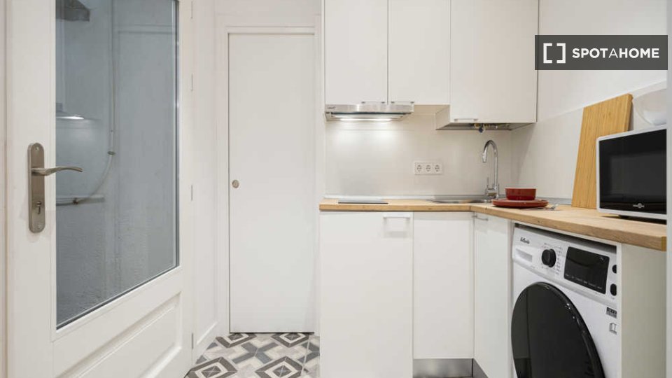 Double room Madrid, 1 bed — photo 34