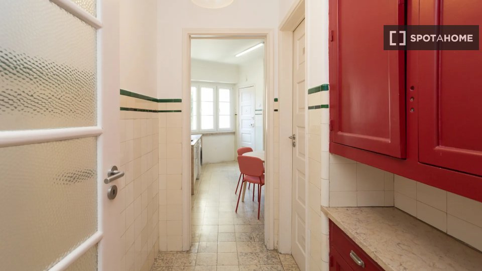 Double room Lisbon, 6 beds — photo 5