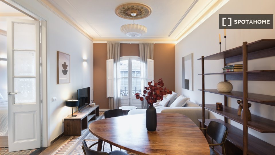 Apartment Barcelona, 1 bed, 52m² — photo 2