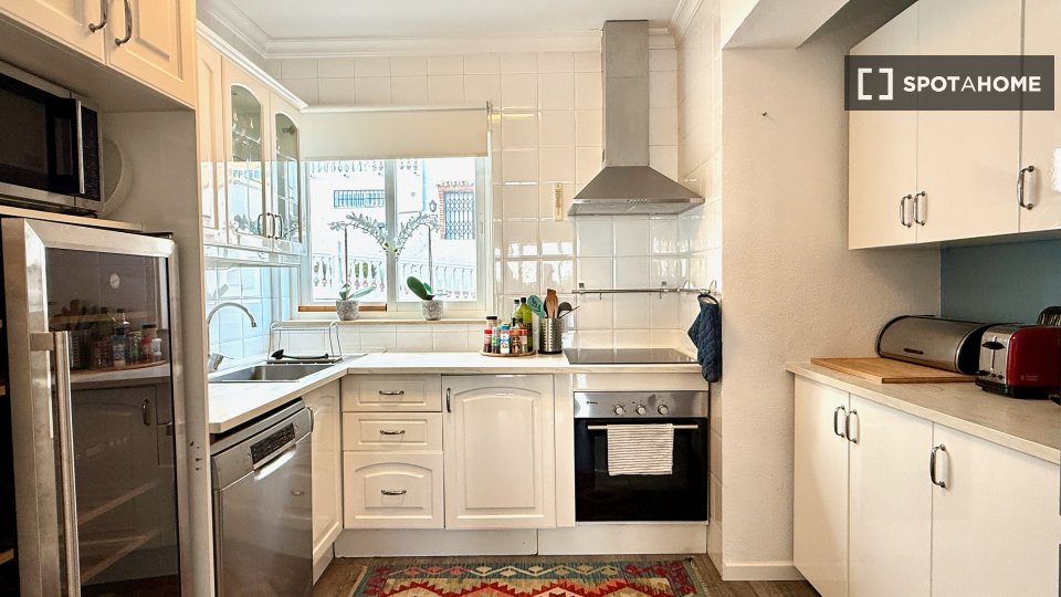 Apartment Malaga, 4 beds, 140m² — photo 19