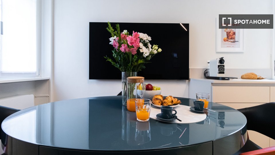 Apartment Milan, 1 bed, 70m² — photo 17
