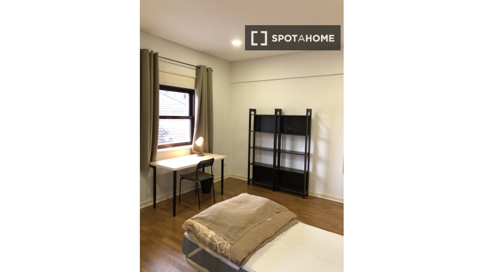 Apartment Coimbra, 4 beds, 129m² — photo 30