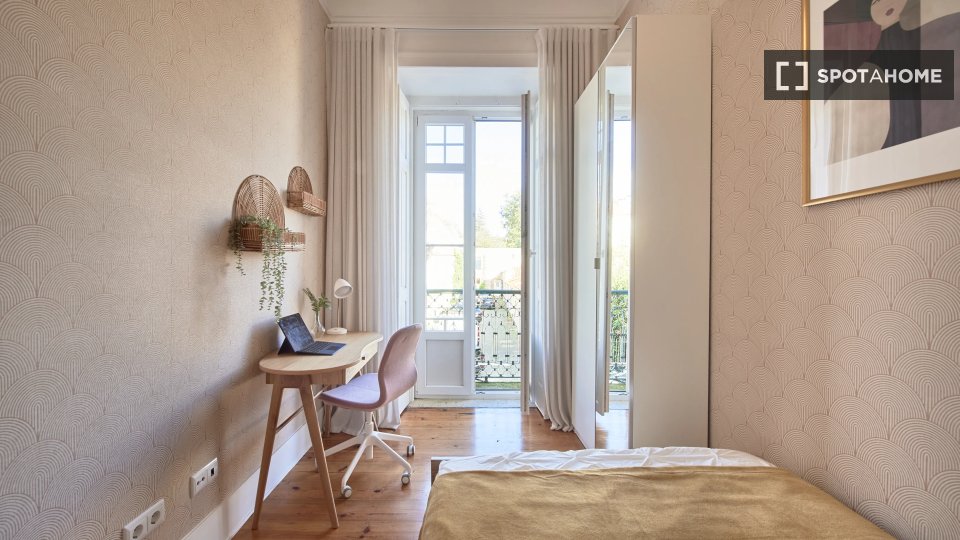 Double room Lisbon, 7 beds — photo 11