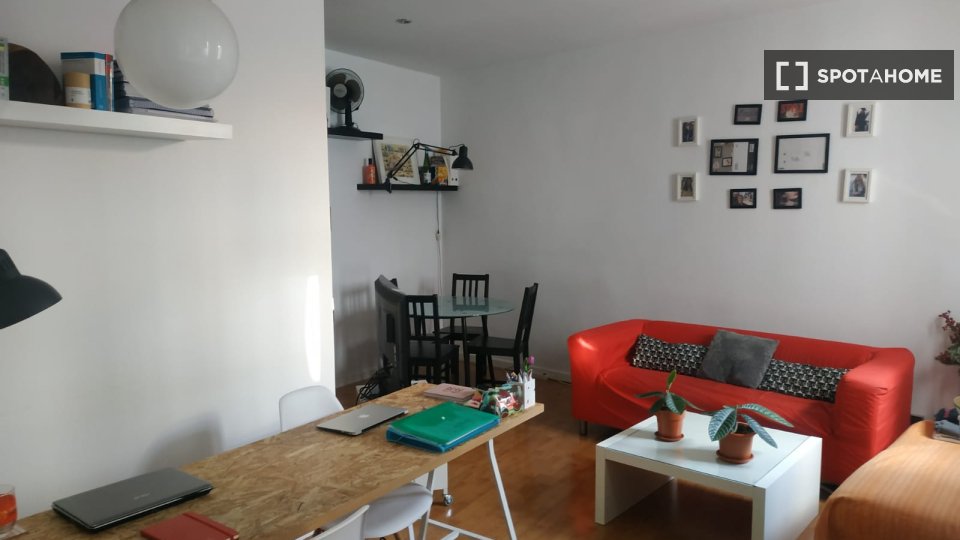Double room Madrid, 3 beds, 100m² — photo 13