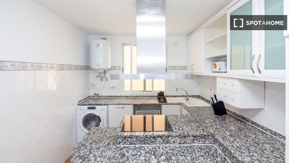Double room Valencia, 5 beds — photo 4