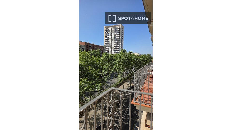 Double room Barcelona, 7 beds, 210m² — photo 14