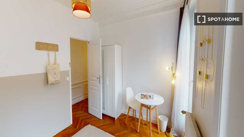 Double room Paris, 4 beds, 90m² — photo 10