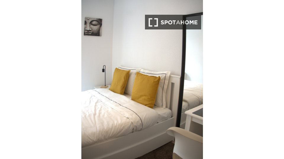 Double room Madrid, 6 beds — photo 7