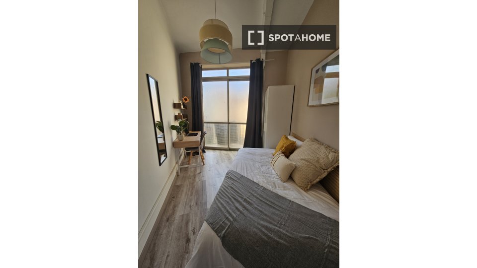 Double room Barcelona, 10 beds, 220m² — photo 38