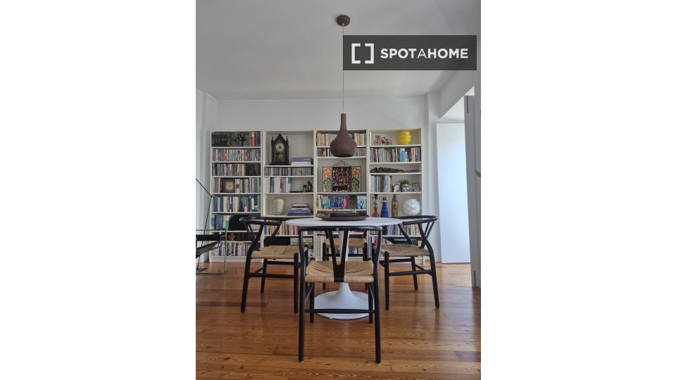 Apartment mono Lisbon, 61m² — photo 11