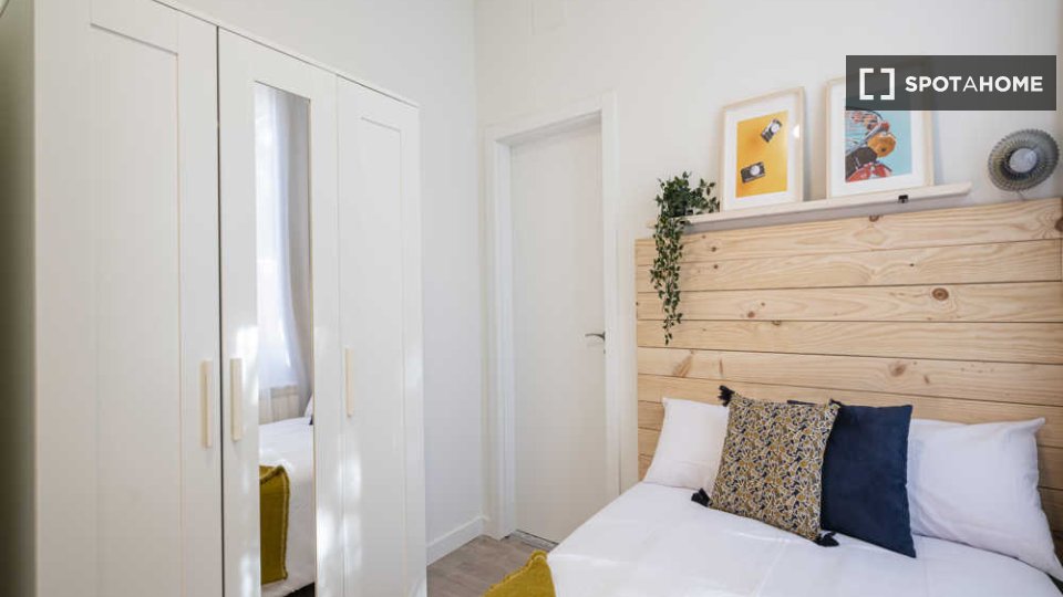 Double room Madrid, 17 beds, 560m² — photo 34