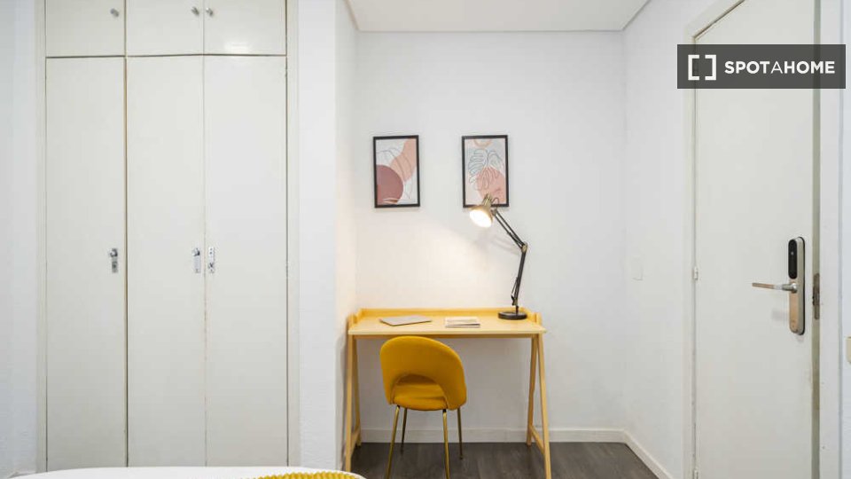 Double room Madrid, 7 beds — photo 86