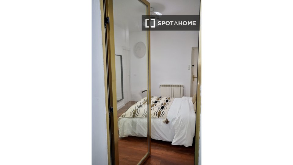 Double room Madrid, 6 beds — photo 46