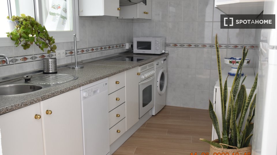 Apartment Malaga, 4 beds, 157m² — photo 4