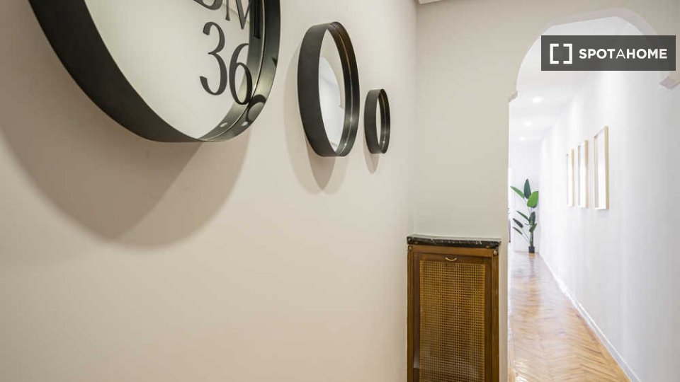 Double room Madrid, 5 beds — photo 27