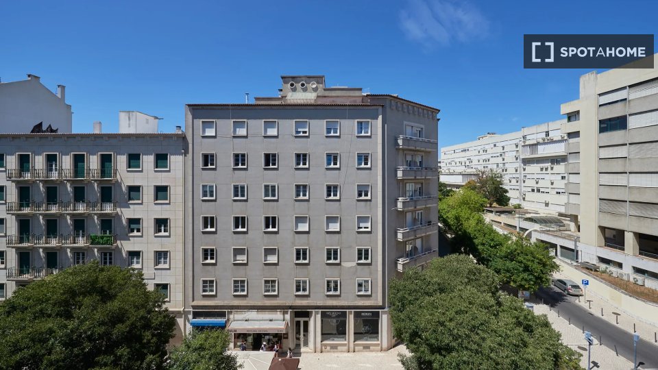 Double room Lisbon, 6 beds — photo 15