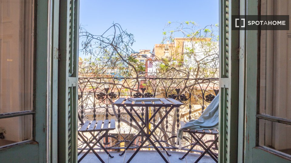 Double room Barcelona, 4 beds, 90m² — photo 9