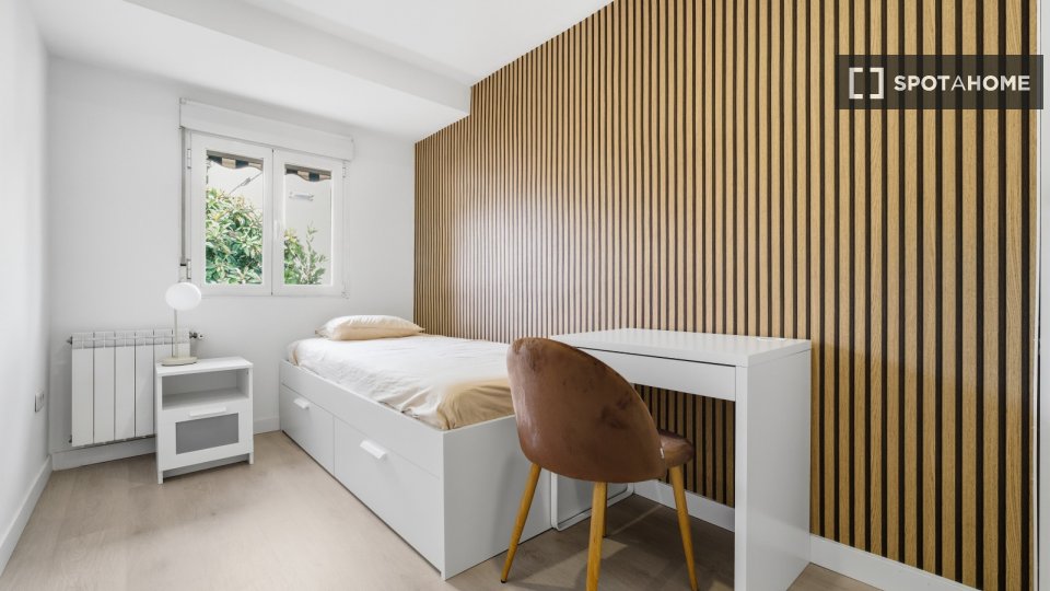 Double room Madrid, 4 beds, 110m² — photo 14