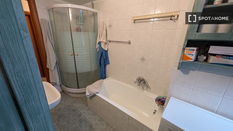 Double room Milan, 3 beds, 90m² — photo 16