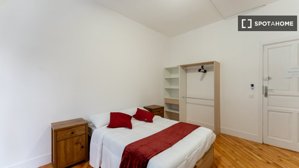 Double room Madrid, 8 beds — photo 1