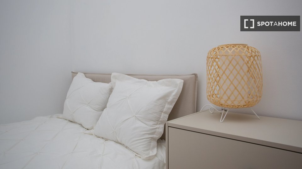 Double room Lisbon, 5 beds — photo 3