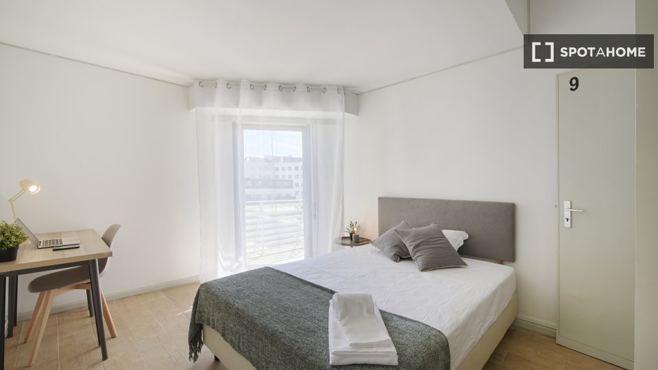 Double room Lisbon, 9 beds — photo 4