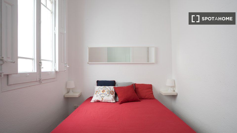 Double room Barcelona, 5 beds, 100m² — photo 2